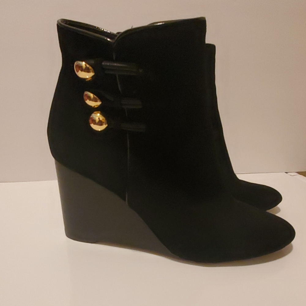 Kate Spade Black Suede Wedge 8M